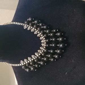 Beaded necklace w/ clear accents